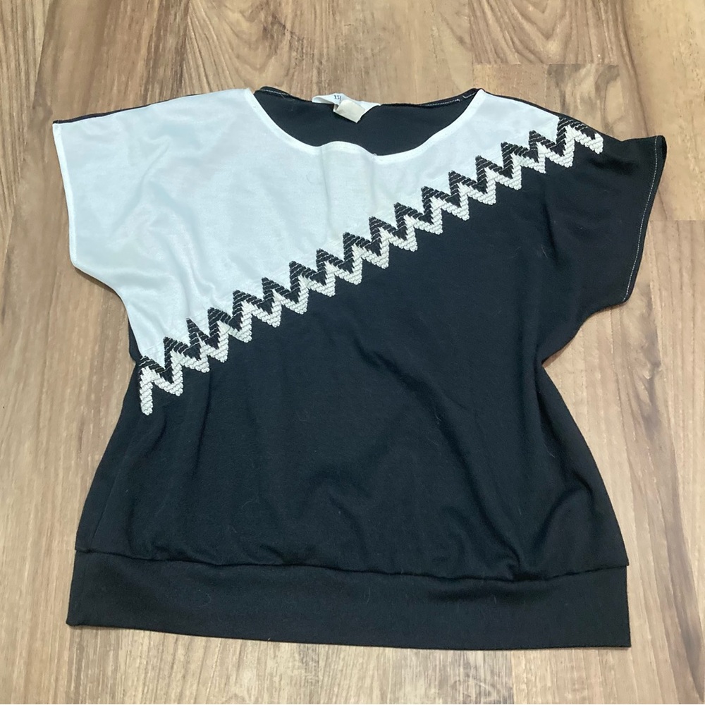 Blair Black and White Zigzag Knit Short Sleeve Top